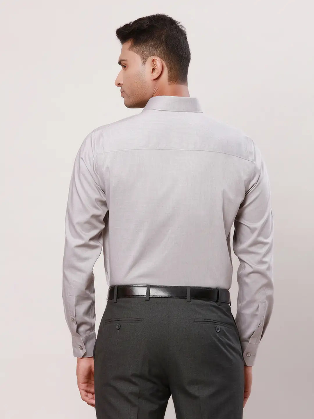 Raymond Men White Structure Contemporary Fit Cotton Full Sleeve Cutaway Collar Shirt