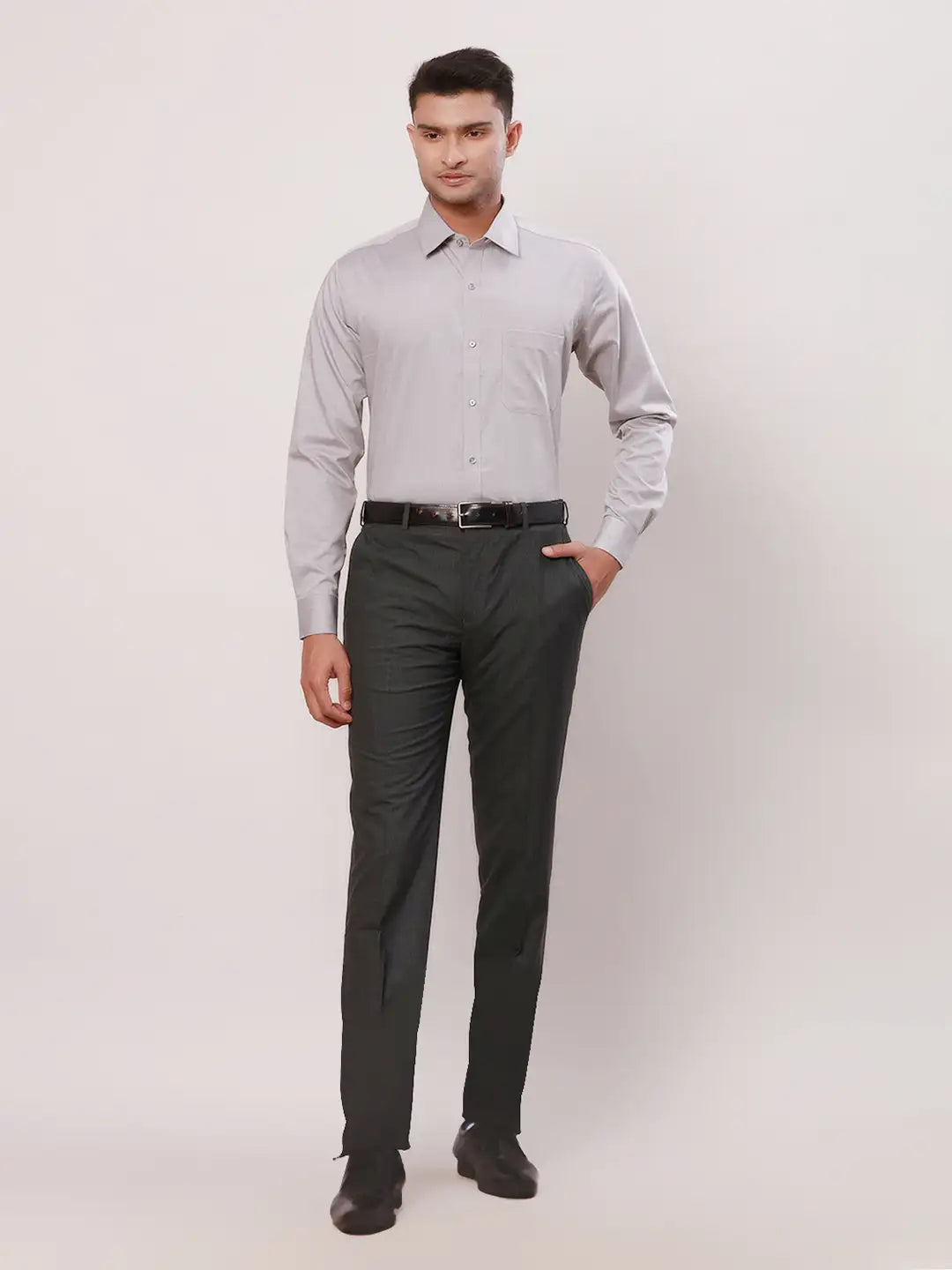 Raymond Men White Structure Contemporary Fit Cotton Full Sleeve Cutaway Collar Shirt