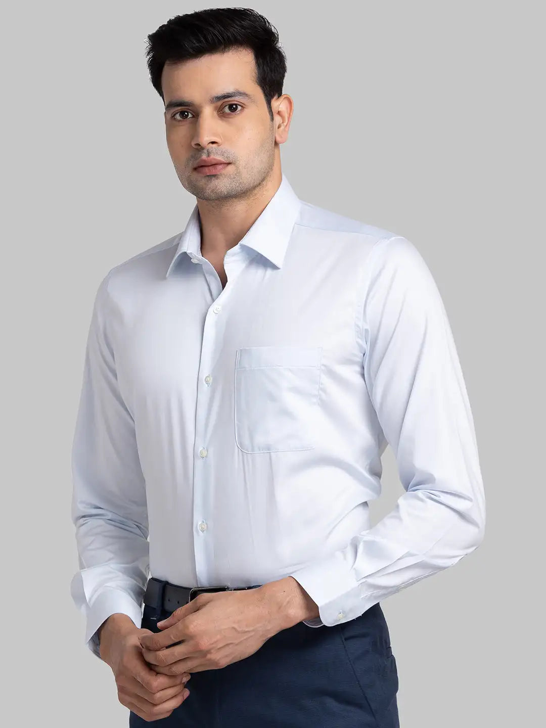 Raymond Men Grey Solid Contemporary Fit Cotton Blend Shirt