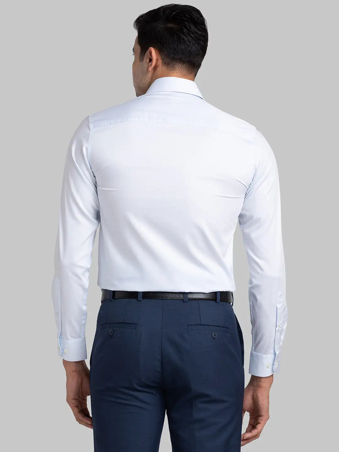 Raymond Men Grey Solid Contemporary Fit Cotton Blend Shirt