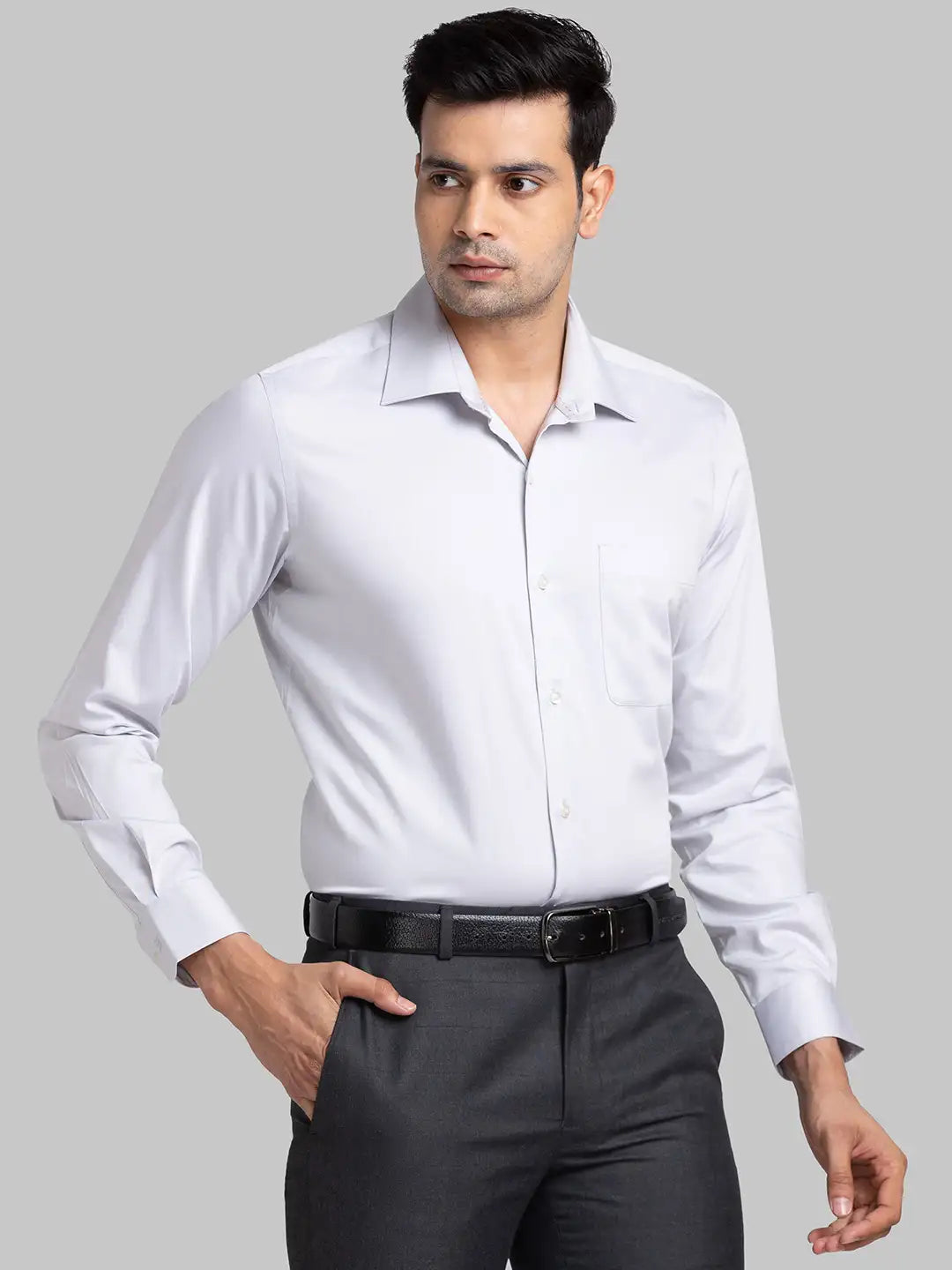 Raymond Men Red Solid Contemporary Fit Cotton Blend Shirt