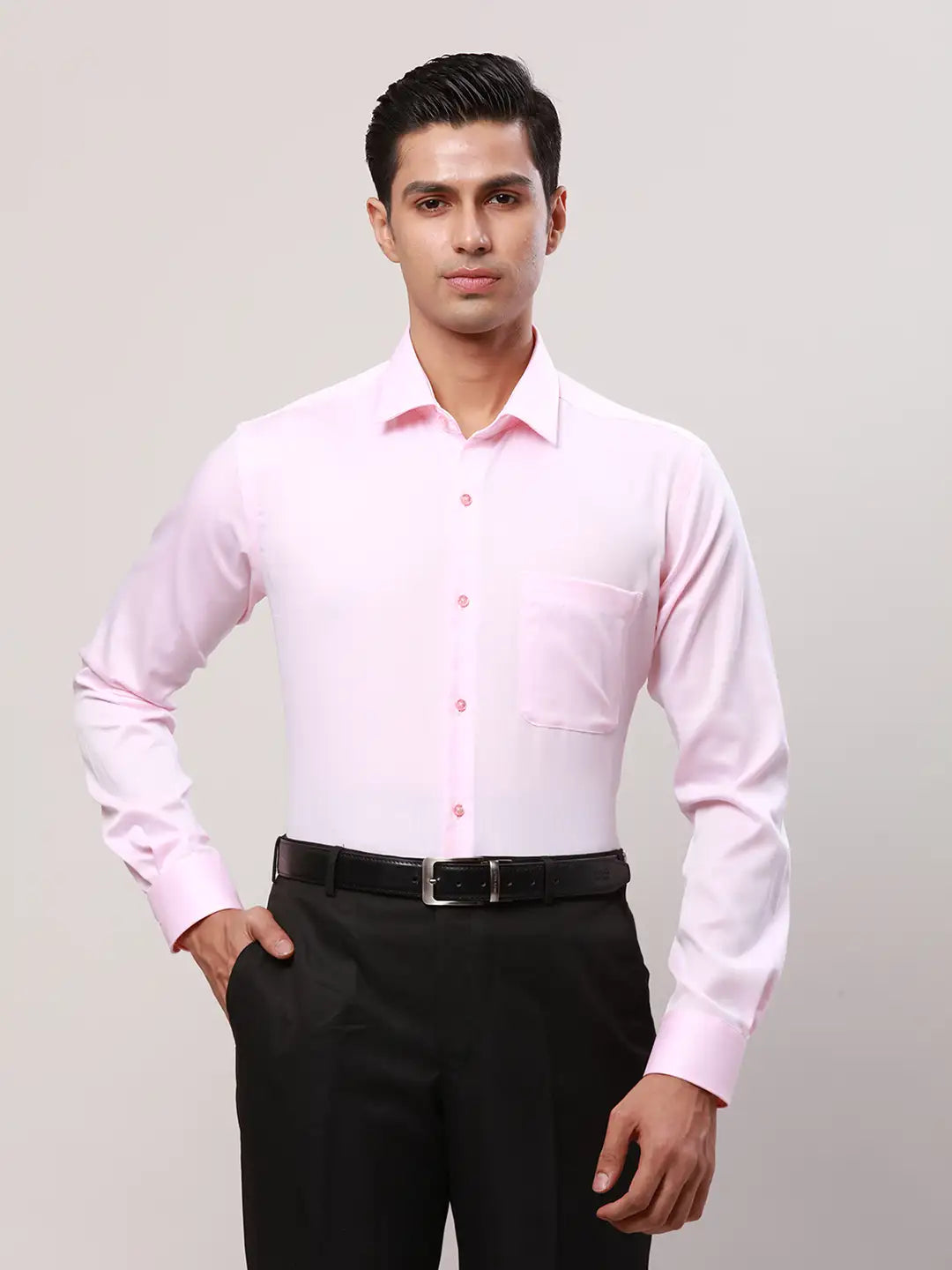 Raymond Men White Solid Contemporary Fit Cotton Cutaway Collar Shirt