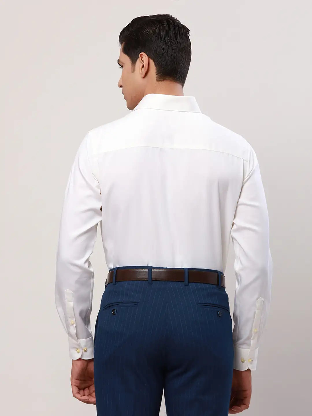 Raymond Men White Structure Regular Fit Cotton Cutaway Collar Shirt