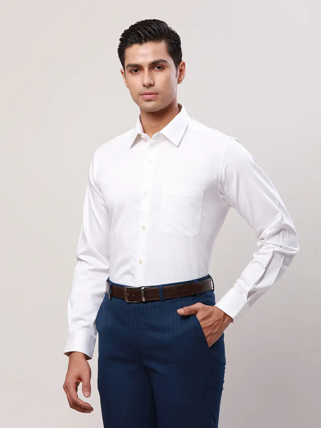 Raymond Men Black Structure Contemporary Fit Cotton Cutaway Collar Shirt