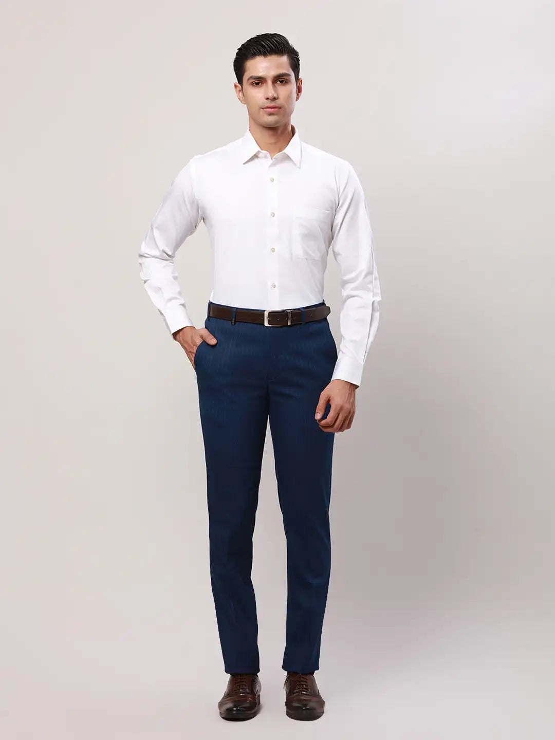 Raymond Men Black Structure Contemporary Fit Cotton Cutaway Collar Shirt