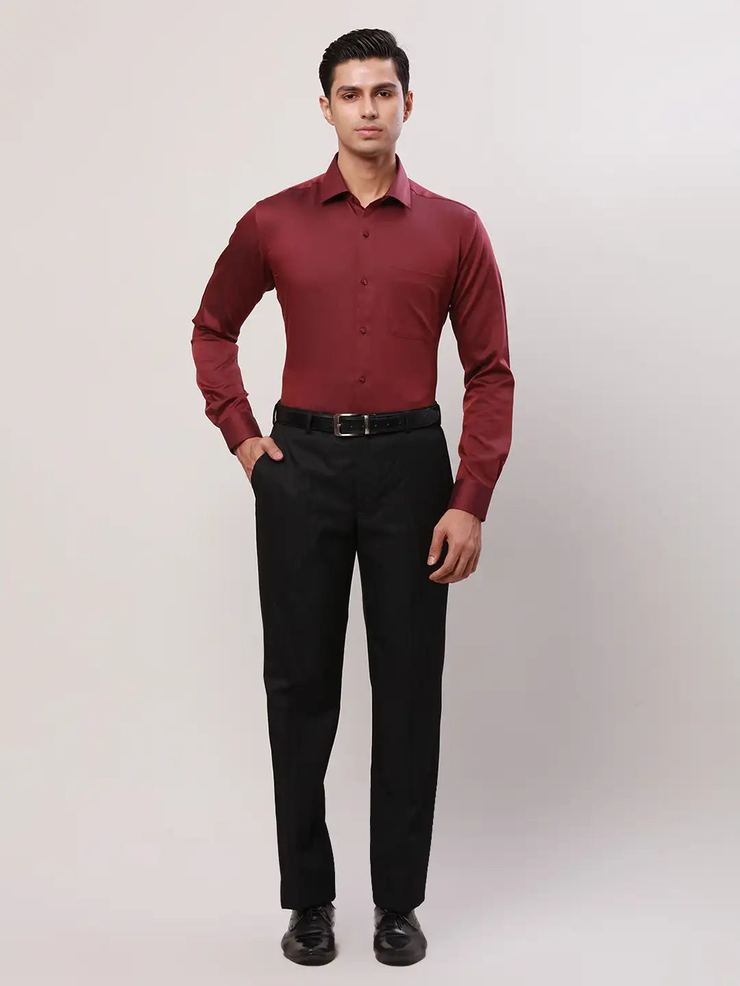 Raymond Men Green Structure Contemporary Fit Cotton Cutaway Collar Shirt