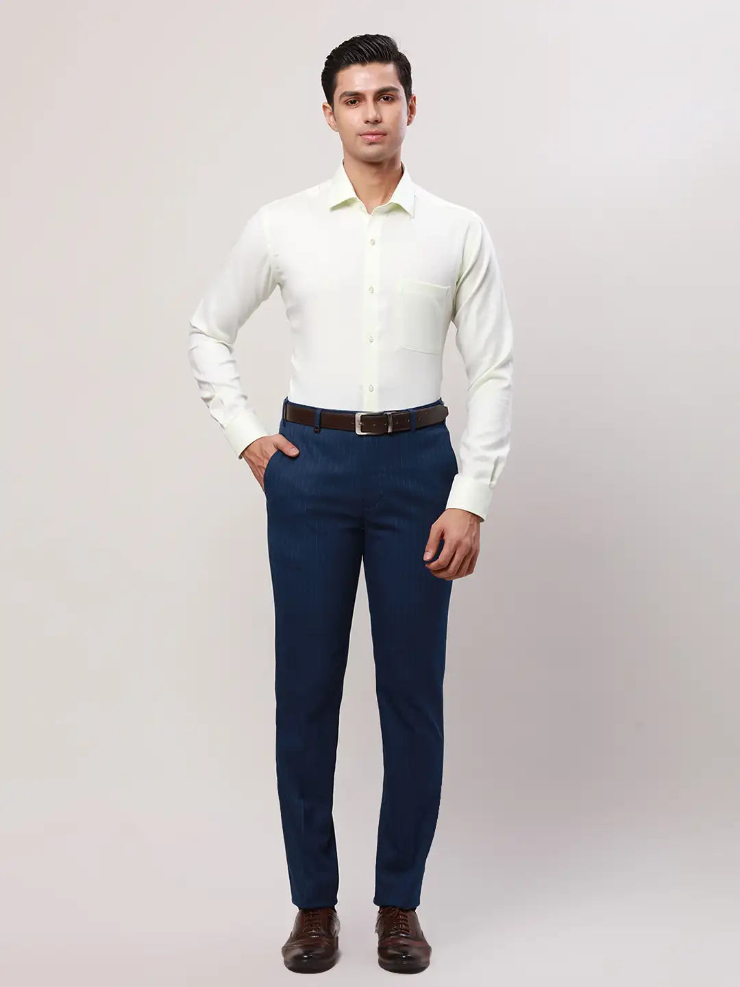 Raymond Men Yellow Structure Contemporary Fit Cotton Cutaway Collar Shirt