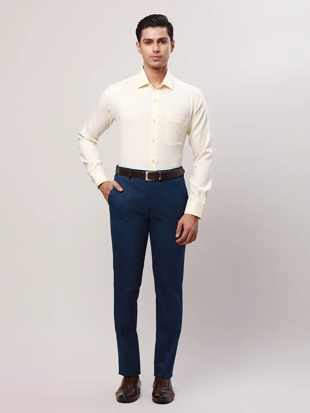 Raymond Men Blue Structure Contemporary Fit Cotton Cutaway Collar Shirt