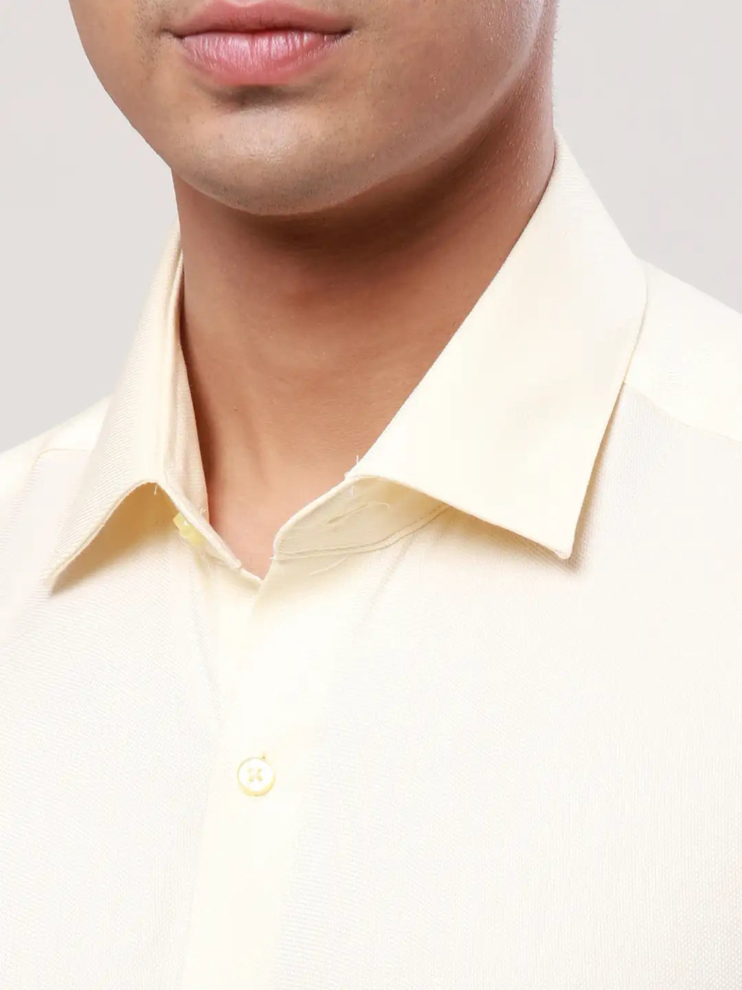 Raymond Men Blue Structure Contemporary Fit Cotton Cutaway Collar Shirt