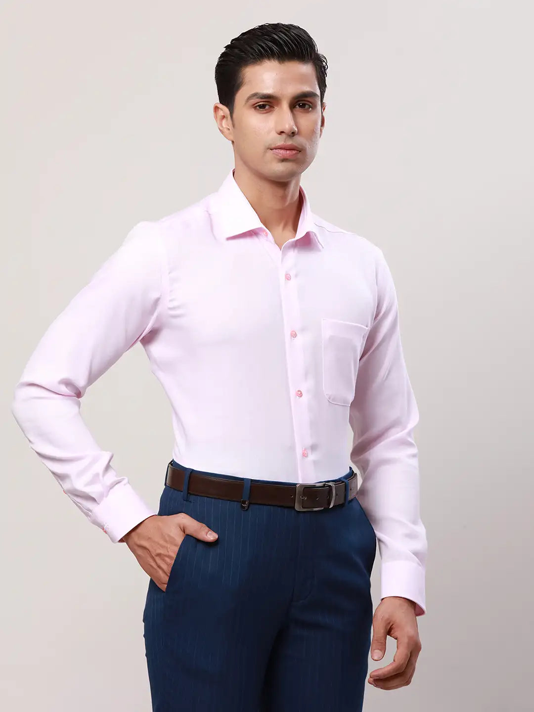 Raymond Men Violet Structure Contemporary Fit Cotton Cutaway Collar Shirt