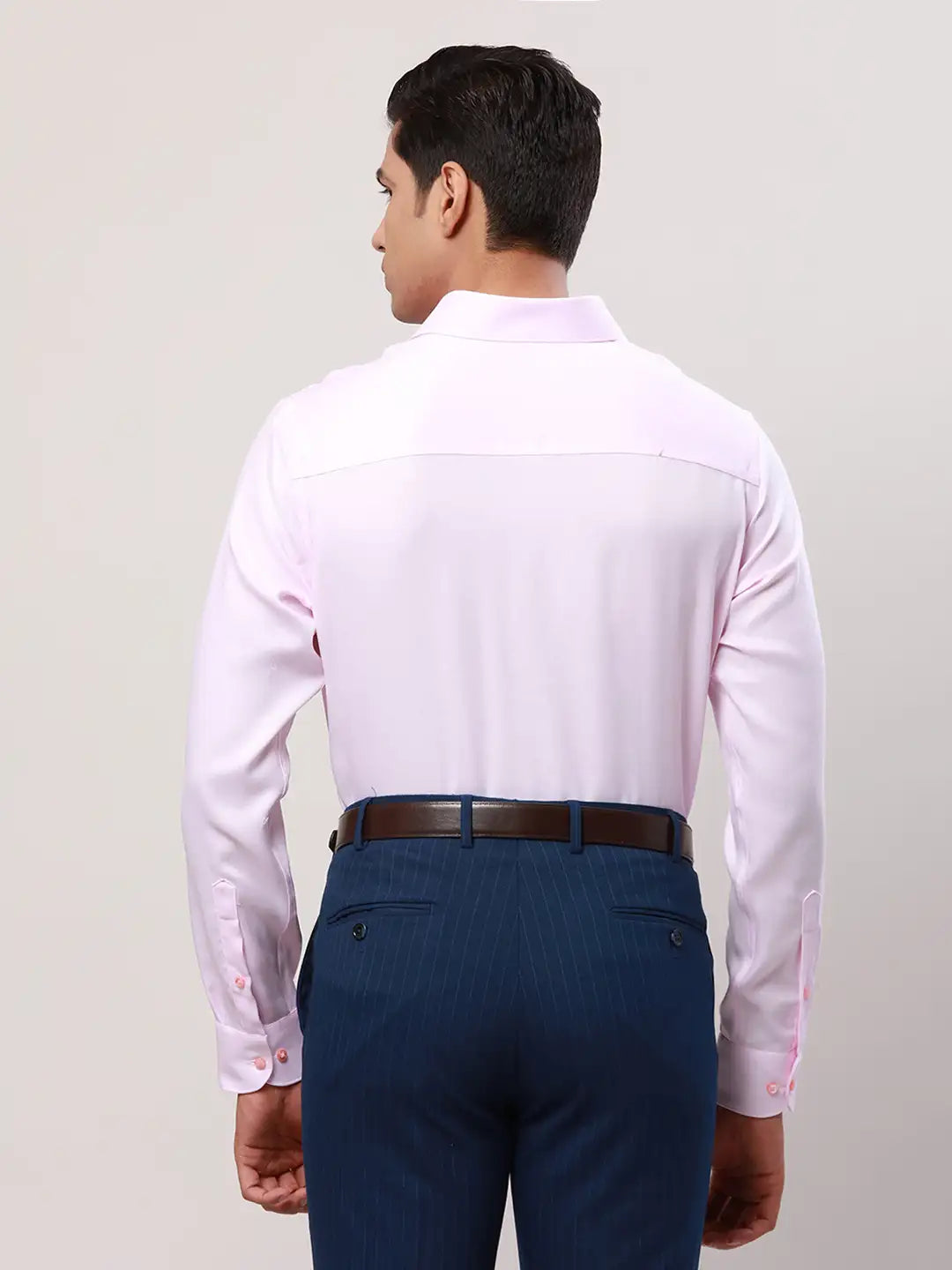 Raymond Men Violet Structure Contemporary Fit Cotton Cutaway Collar Shirt