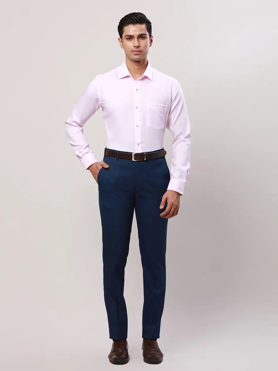 Raymond Men Violet Structure Contemporary Fit Cotton Cutaway Collar Shirt
