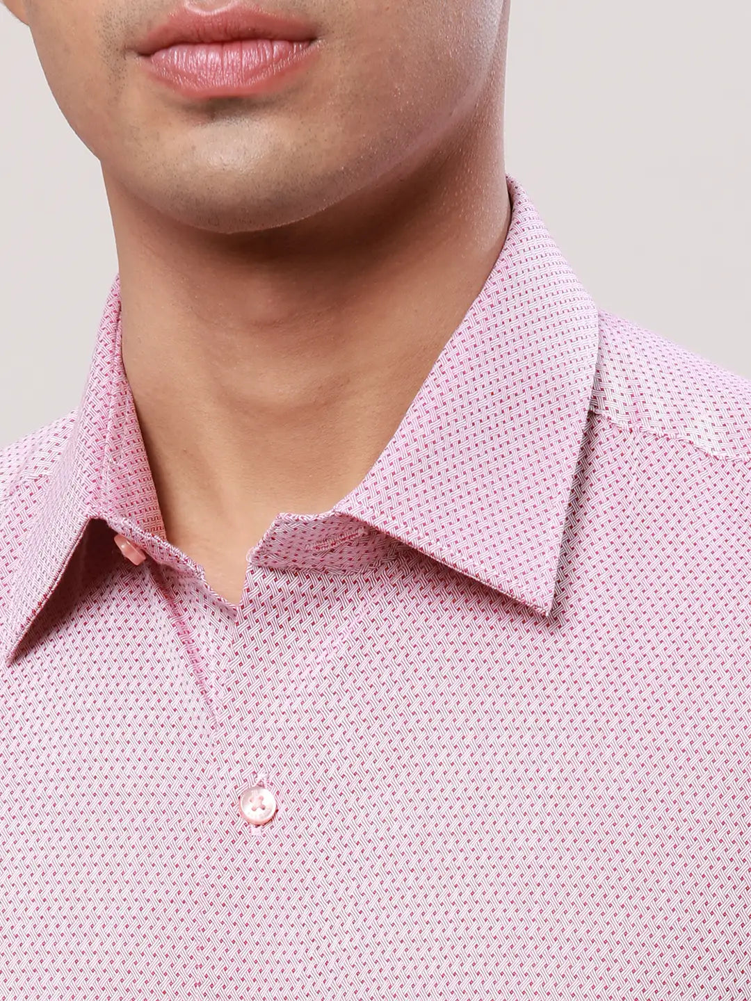 Raymond Men Orange Structure Contemporary Fit Cotton Cutaway Collar Shirt