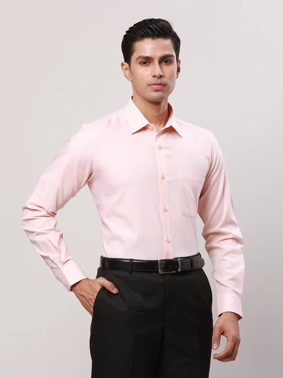 Raymond Men Green Structure Contemporary Fit Cotton Cutaway Collar Shirt