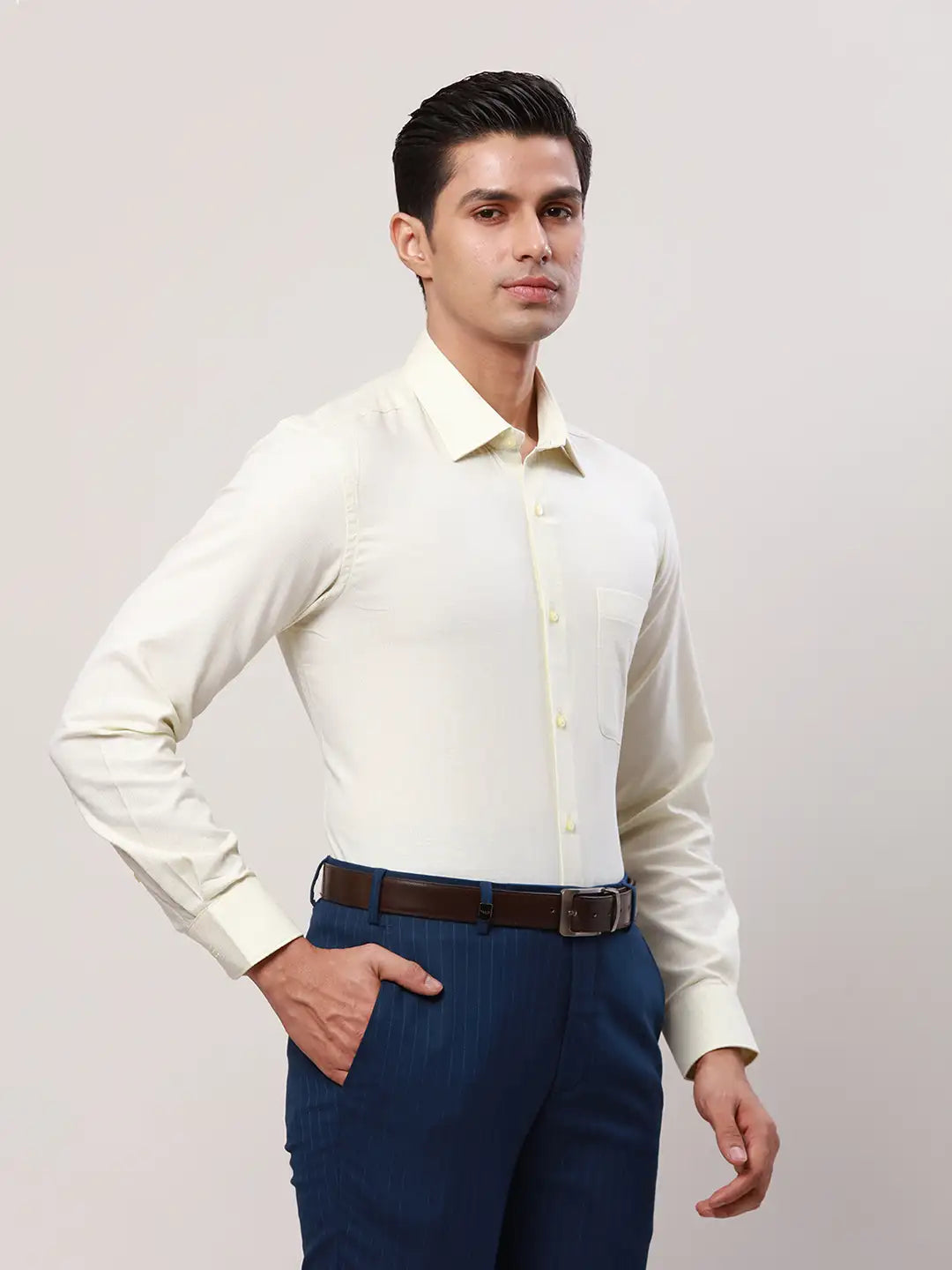 Raymond Men Grey Checks Contemporary Fit Cotton Cutaway Collar Shirt