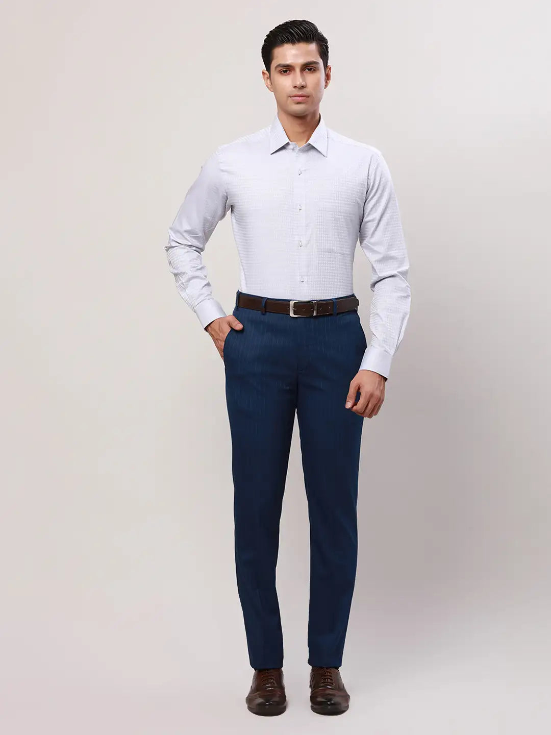 Raymond Men Blue Structure Regular Fit Cotton Cutaway Collar Shirt
