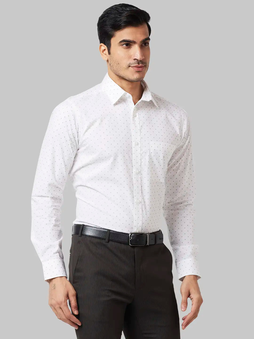 Raymond Men Grey Slim Fit Checkered Polyester Rayon - - Trouser