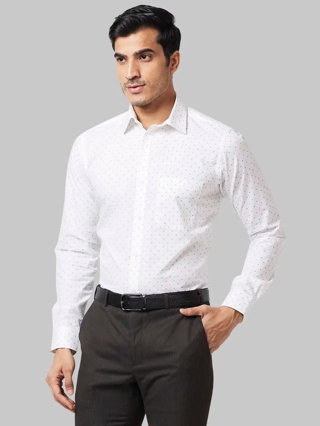 Raymond Men Grey Slim Fit Checkered Polyester Rayon - - Trouser
