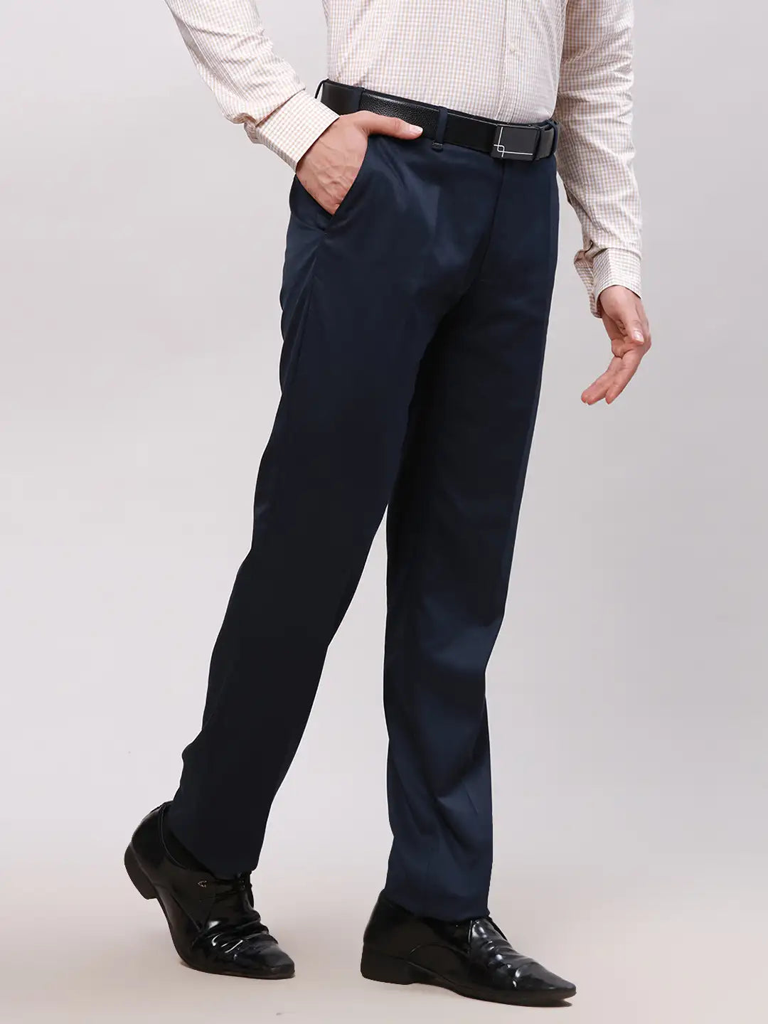 Men Blue Contemporary Fit Checks Terelyne Blend Trouser