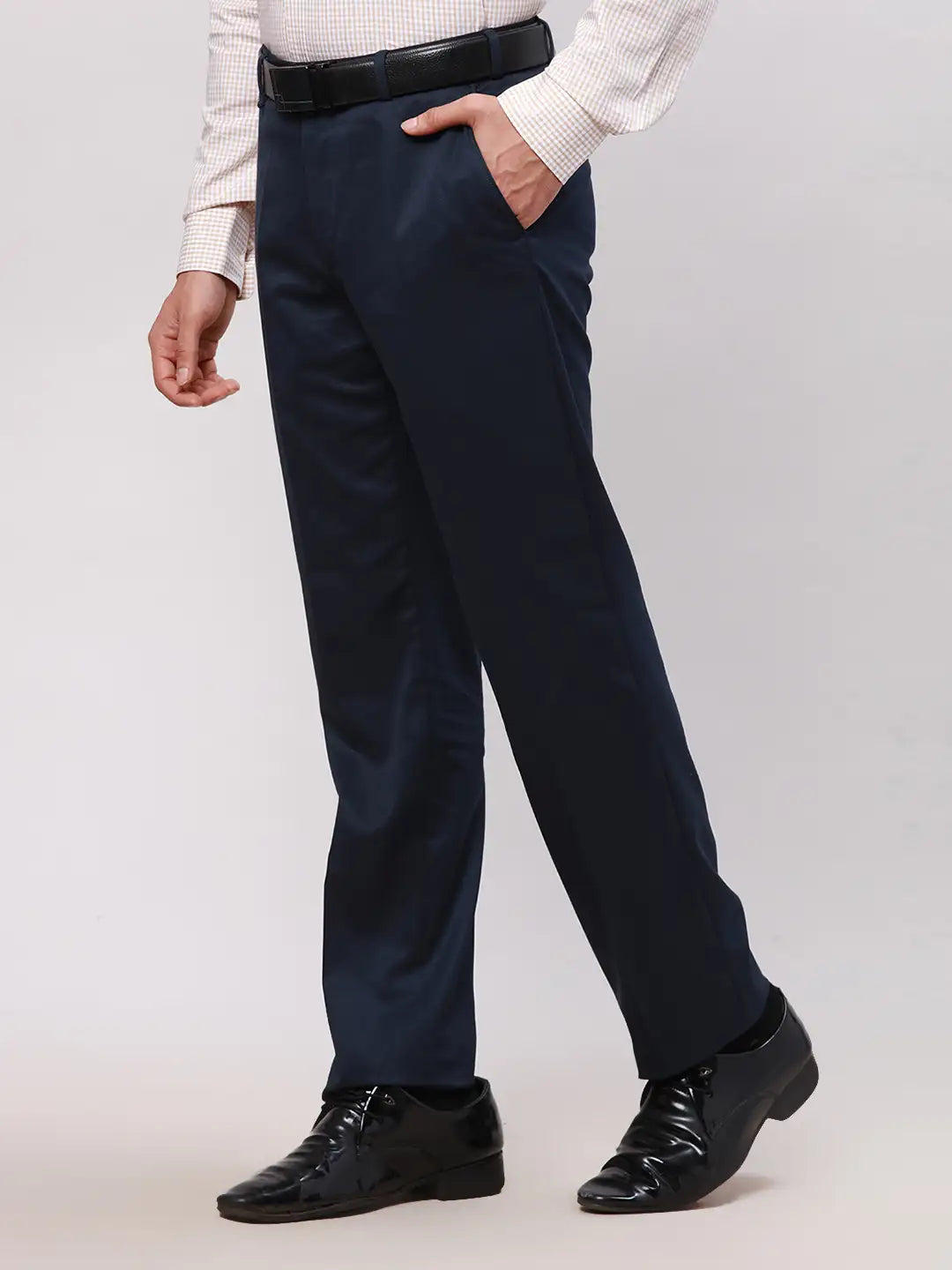 Men Blue Contemporary Fit Checks Terelyne Blend Trouser