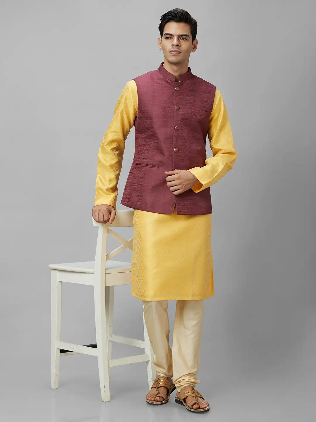 Men White Structure Polyester Bundi