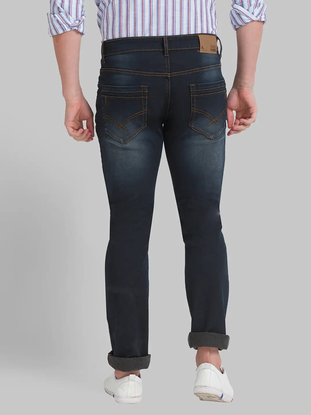 Men Tapered Fit Blue Jeans