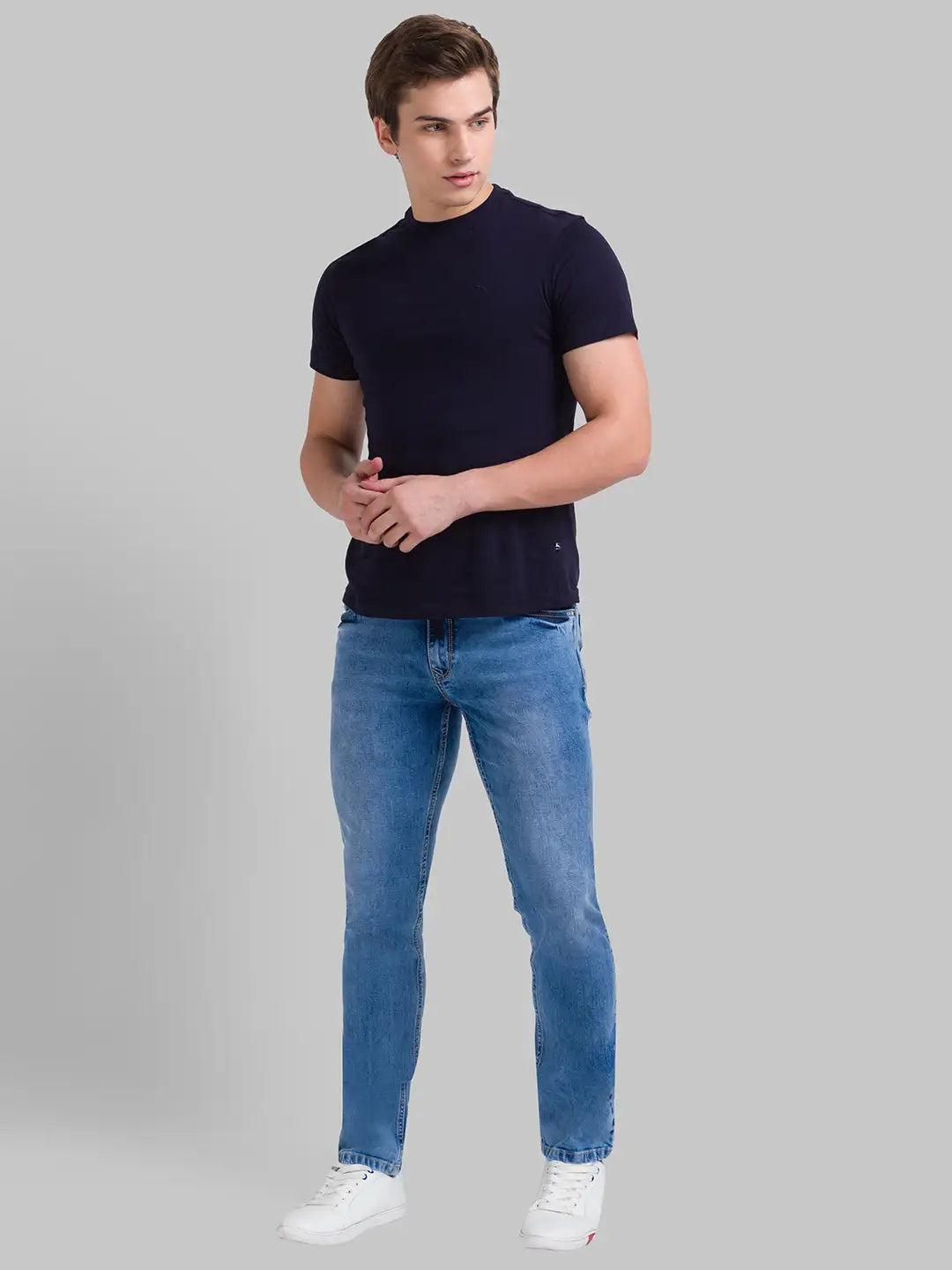 Men Tapered Fit Blue Jeans