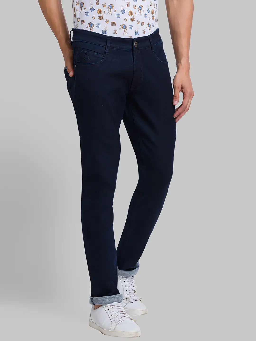 Men Tapered Fit Blue Jeans