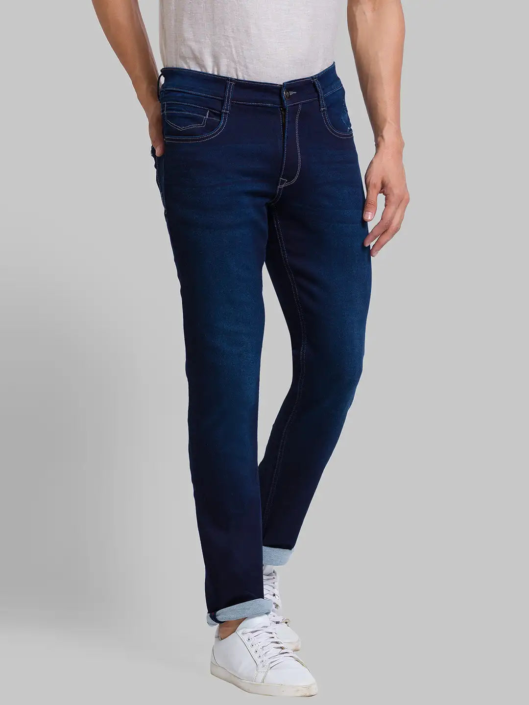 Men Tapered Fit Blue Jeans