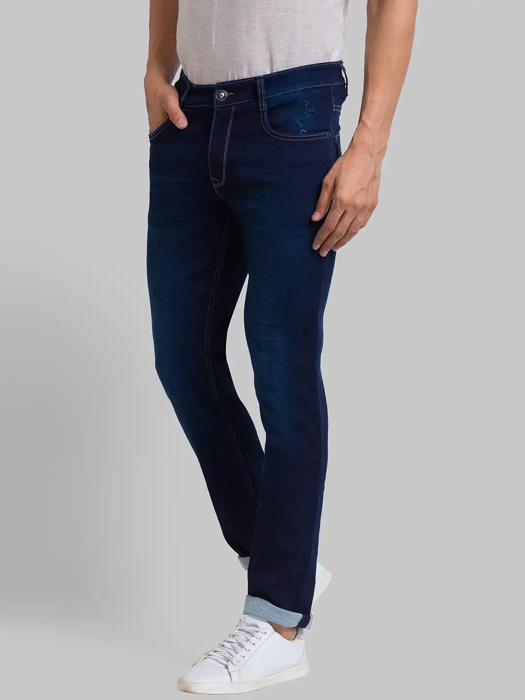 Men Tapered Fit Blue Jeans