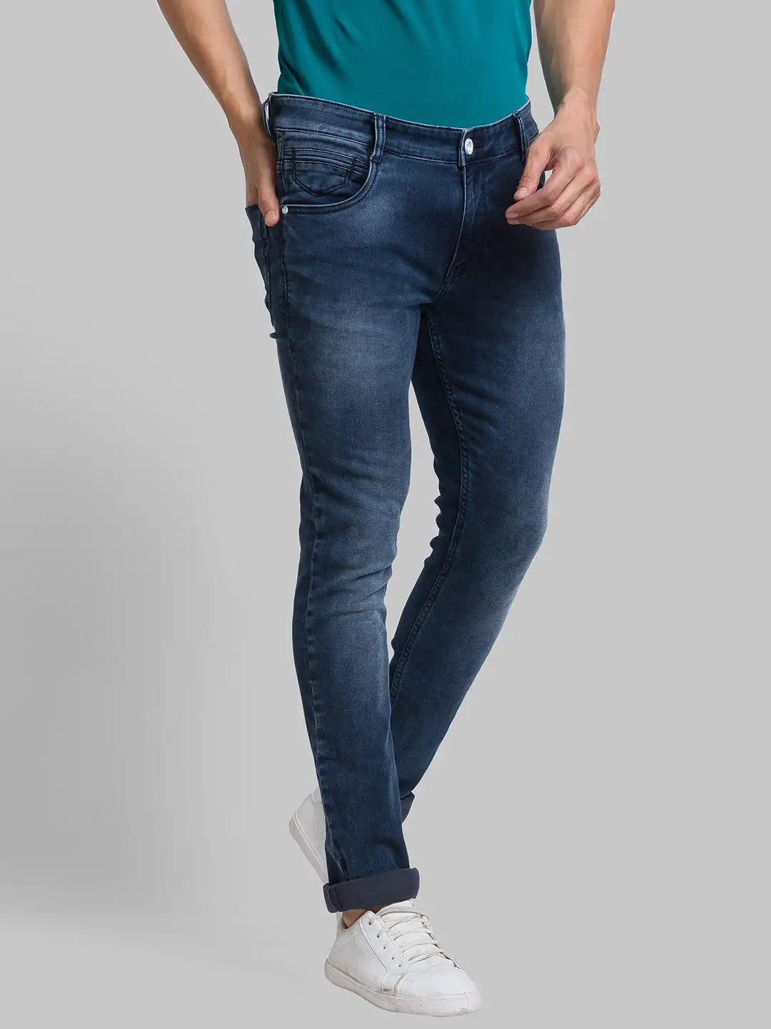 Men Tapered Fit Blue Jeans