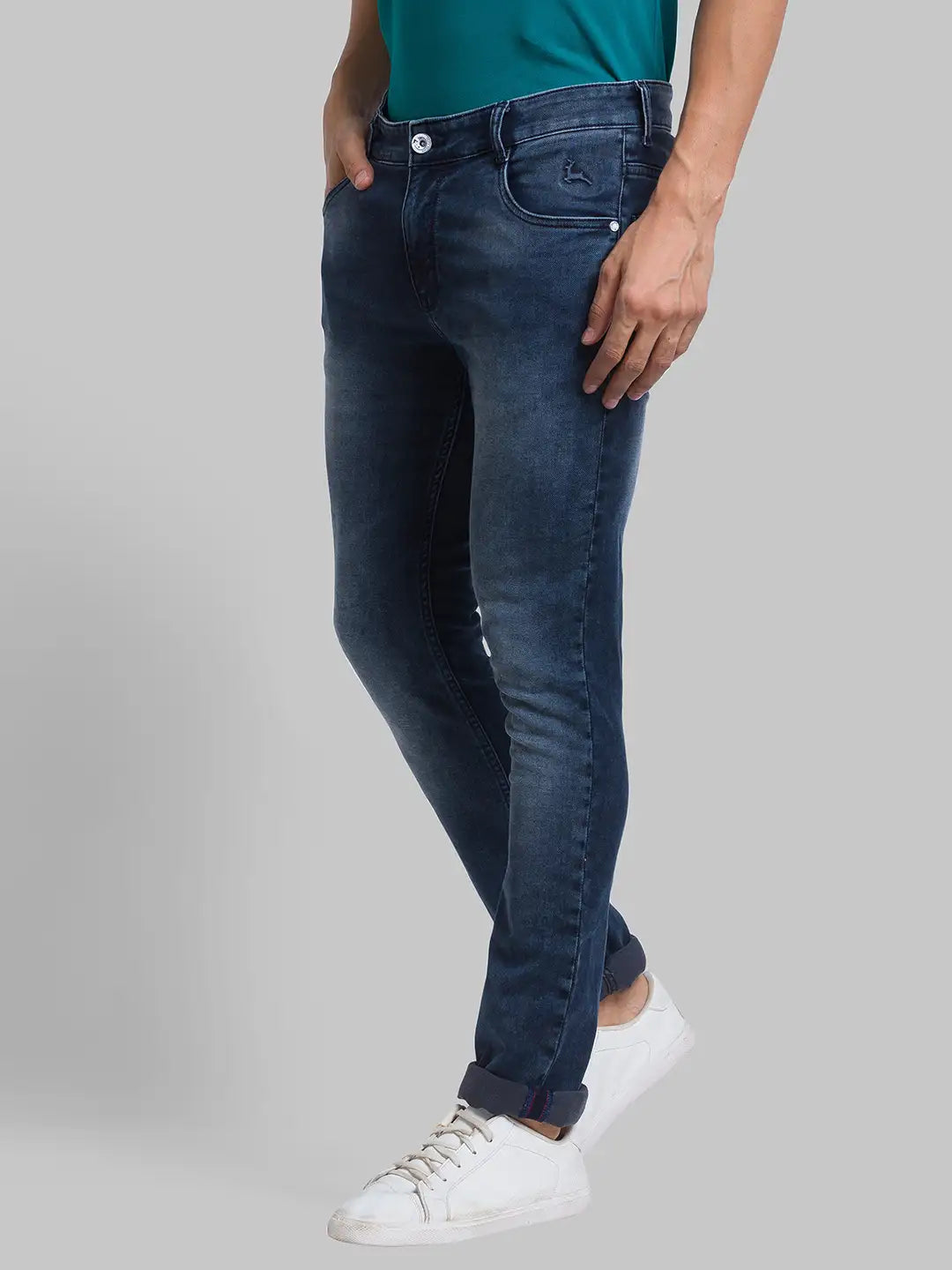 Men Tapered Fit Blue Jeans
