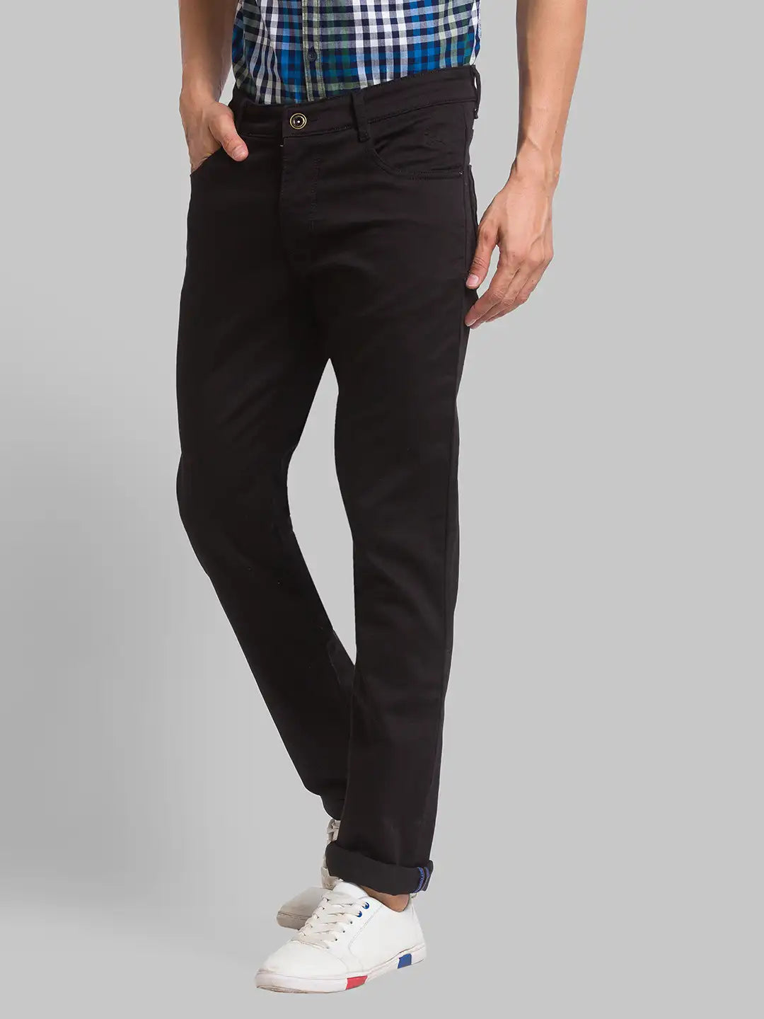 Men Black Low Rise Tapered Fit Twill Cotton Blend Jeans
