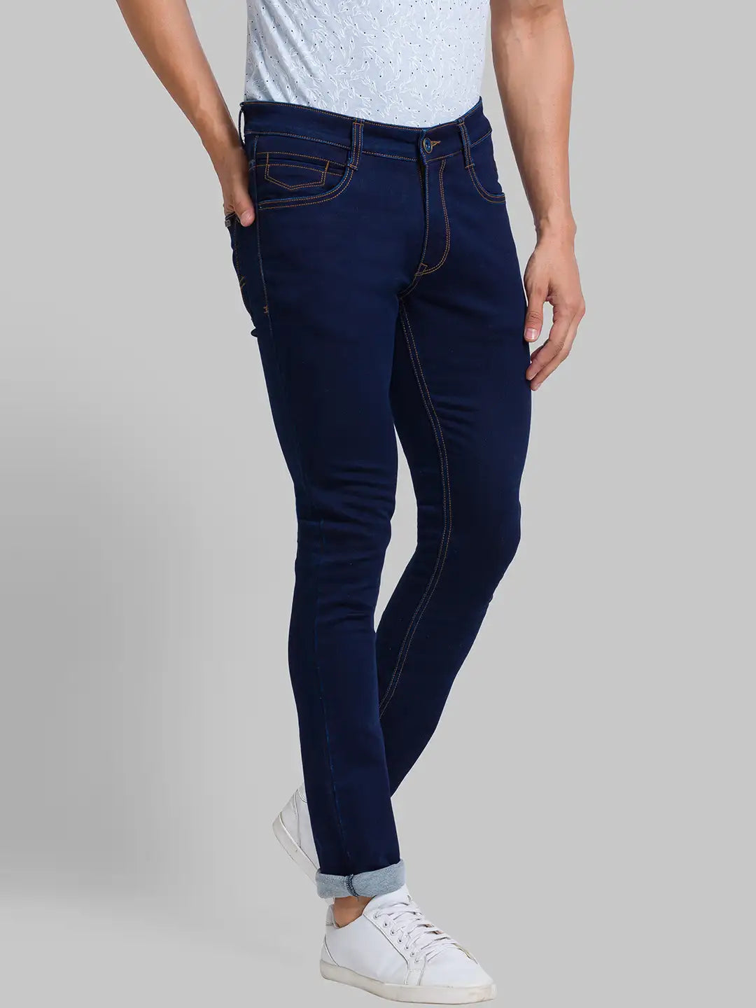 Men Tapered Fit Blue Jeans
