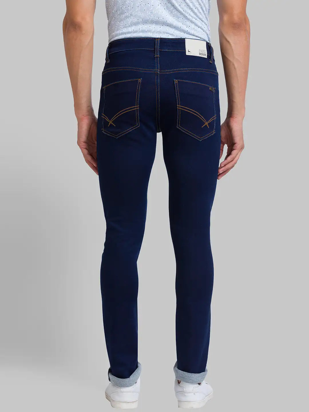 Men Tapered Fit Blue Jeans