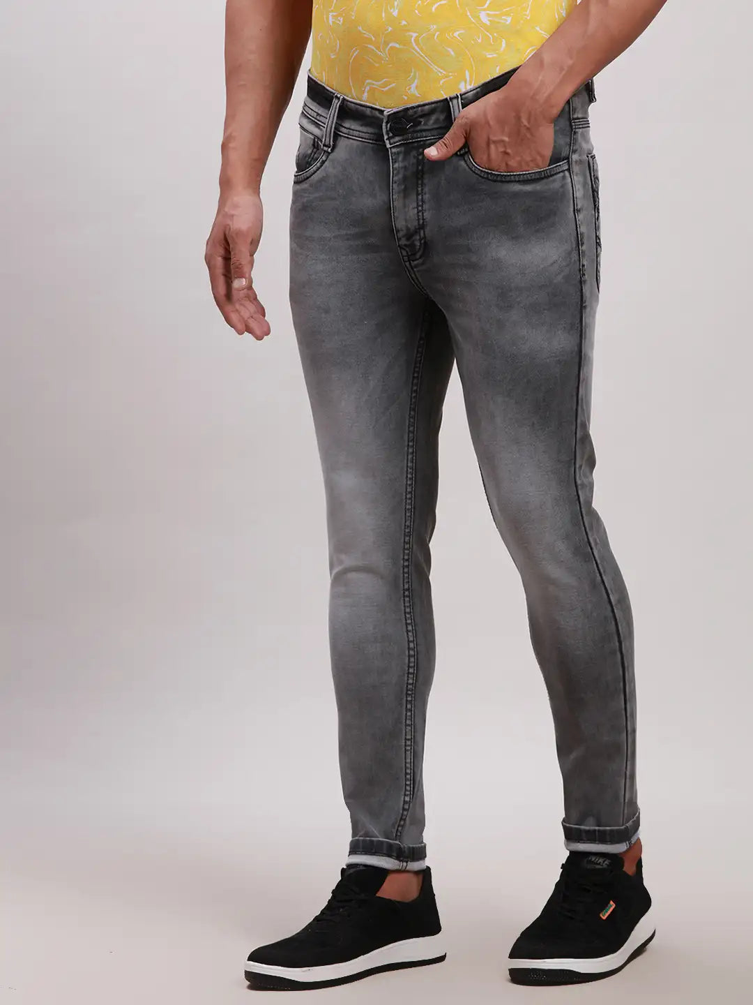 Men Blue Slim Tapered Fit Plain Cotton Blend Jeans