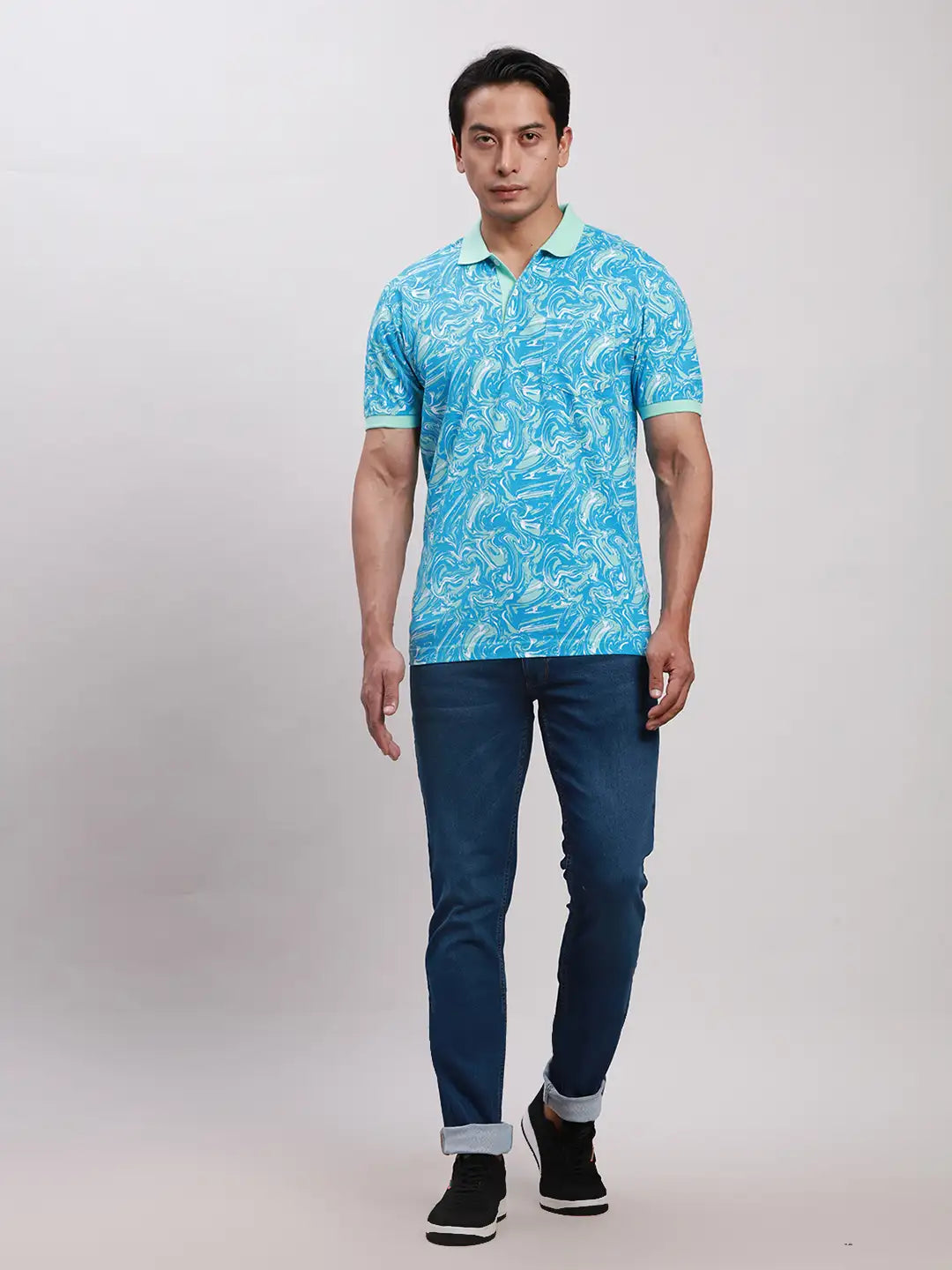 Men Blue Slim Tapered Fit Plain Cotton Blend Jeans
