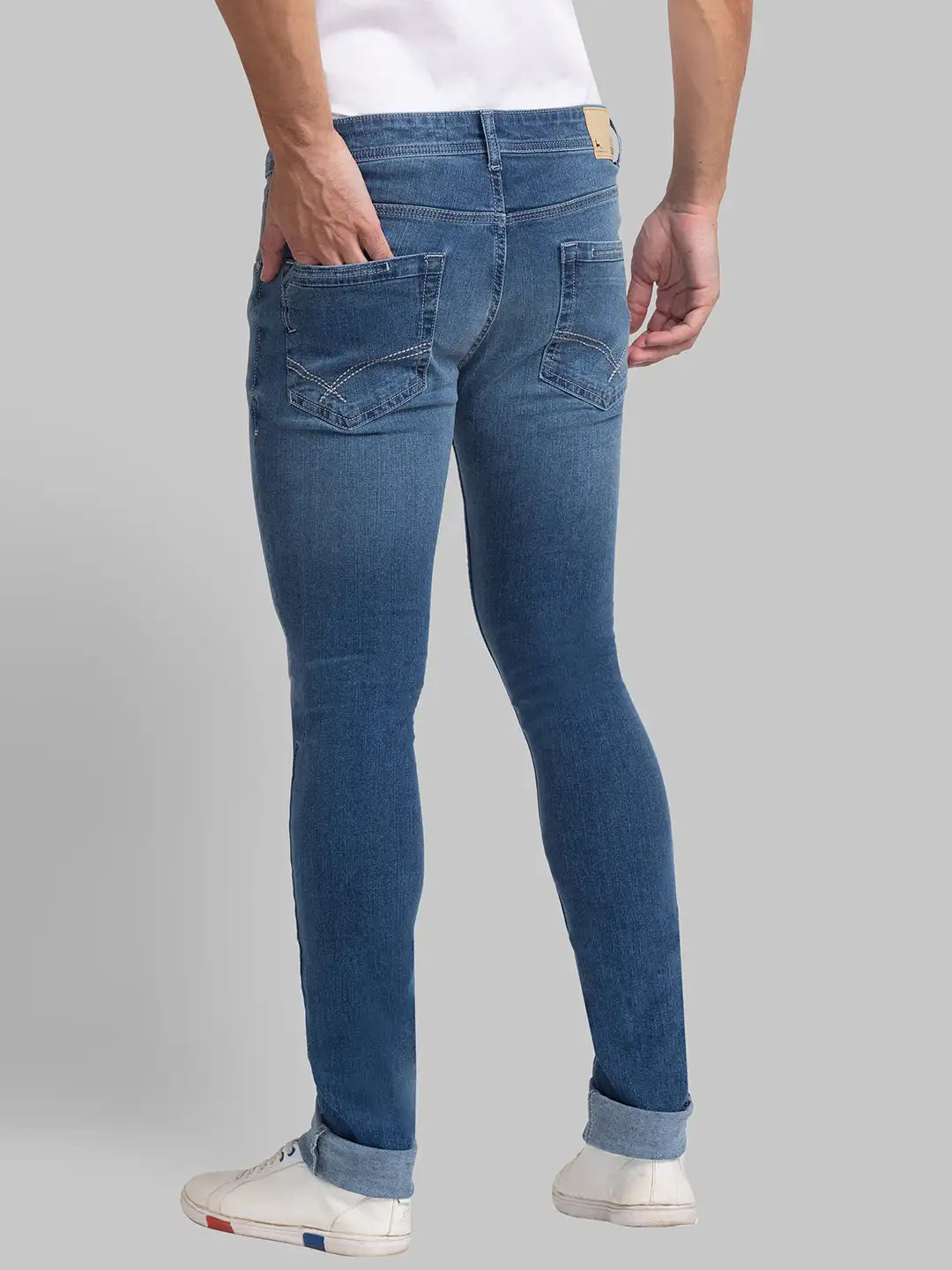 Men Tapered Fit Blue Jeans