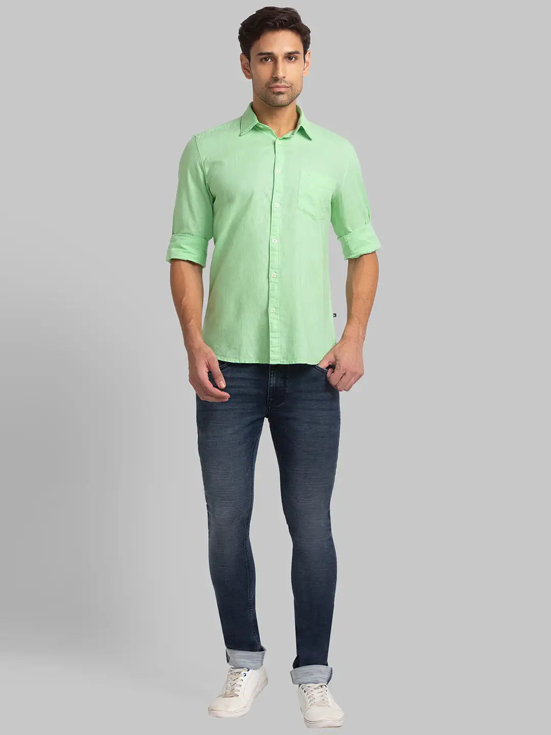Men Tapered Fit Blue Jeans