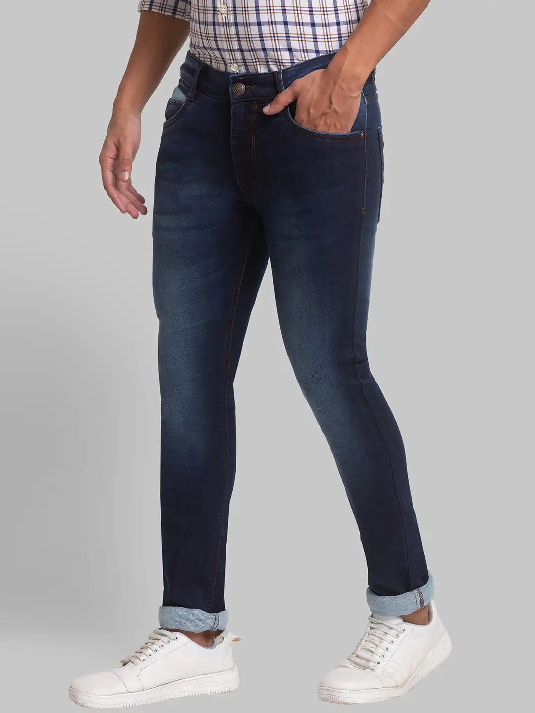 Men Tapered Fit Blue Jeans