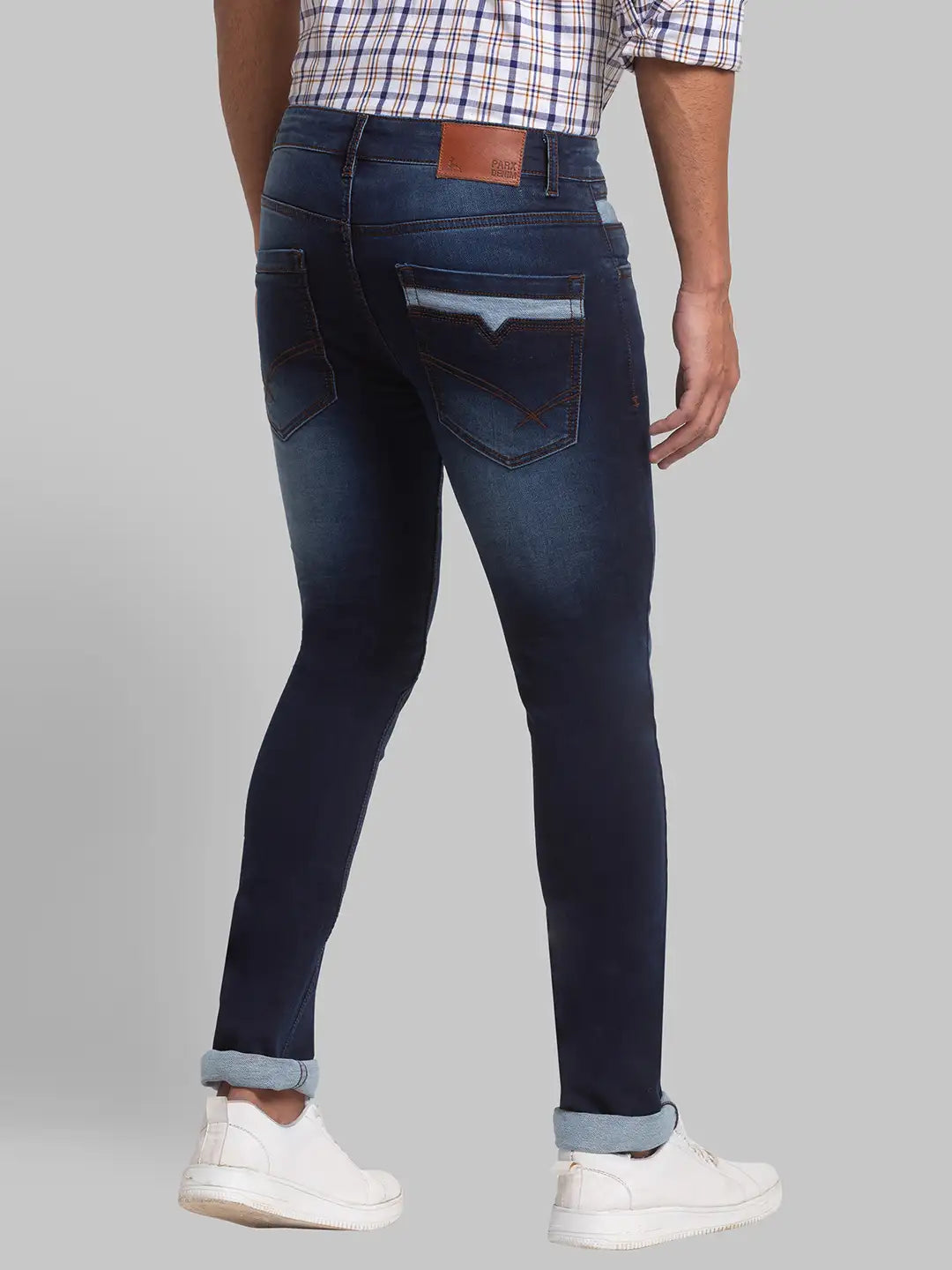 Men Tapered Fit Blue Jeans