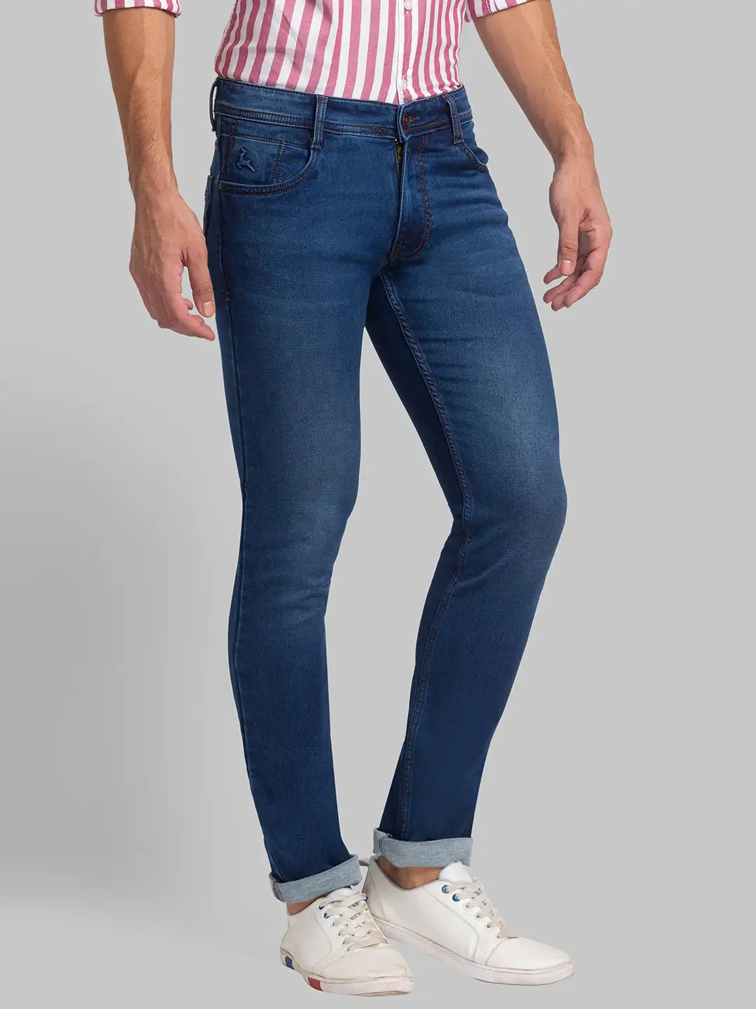Men Tapered Fit Blue Jeans