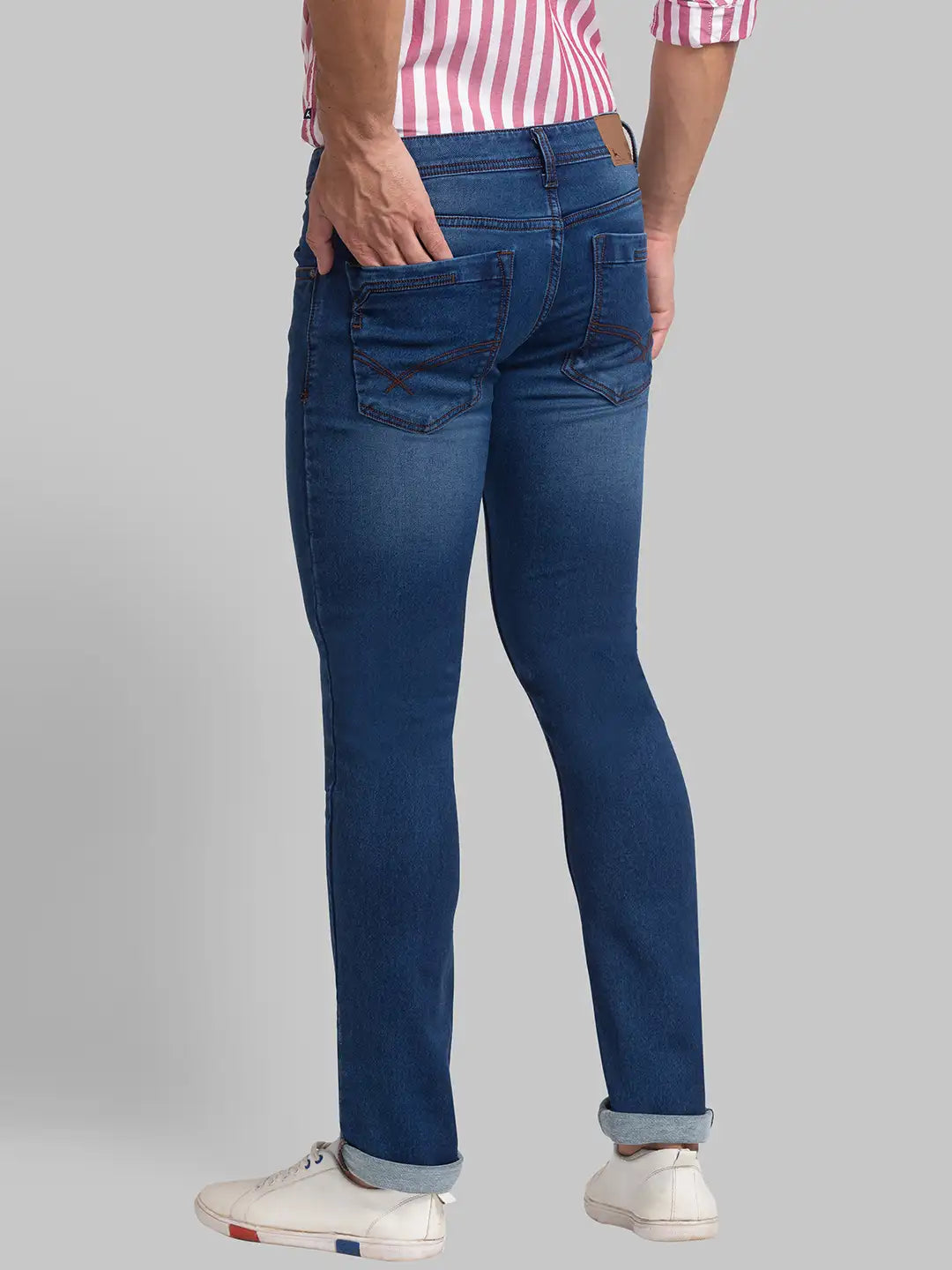 Men Tapered Fit Blue Jeans