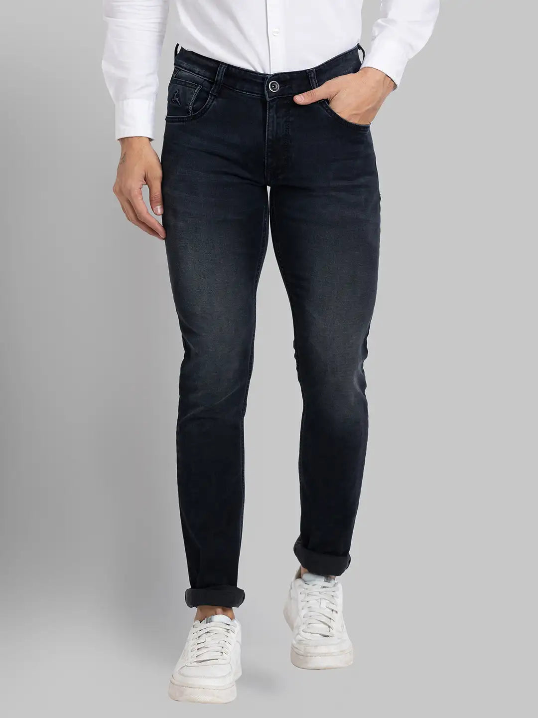 Men Low Rise Tapered Fit Black Jeans