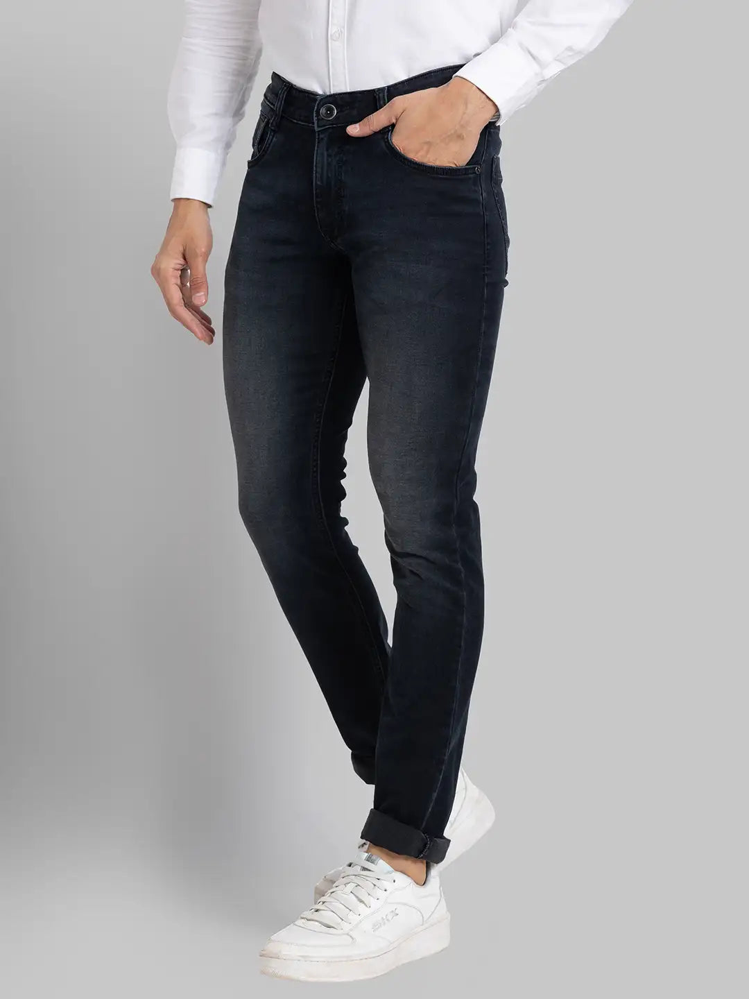 Men Low Rise Tapered Fit Black Jeans