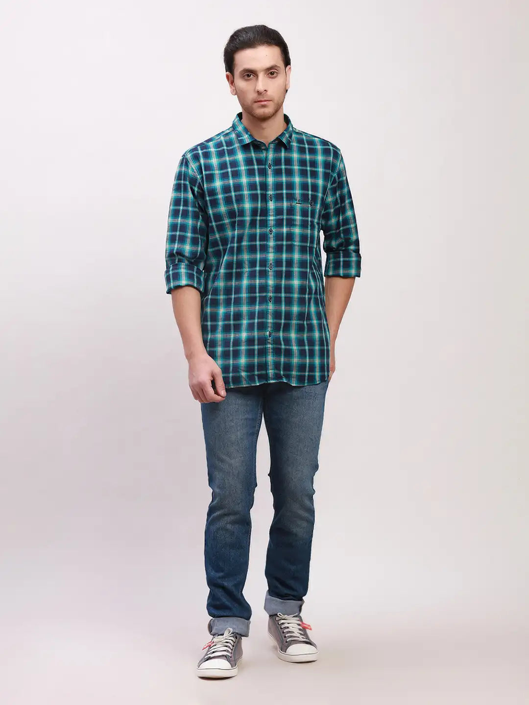 Parx Men Black Twill Low Rise Tapered Fit Cotton Blend Jeans