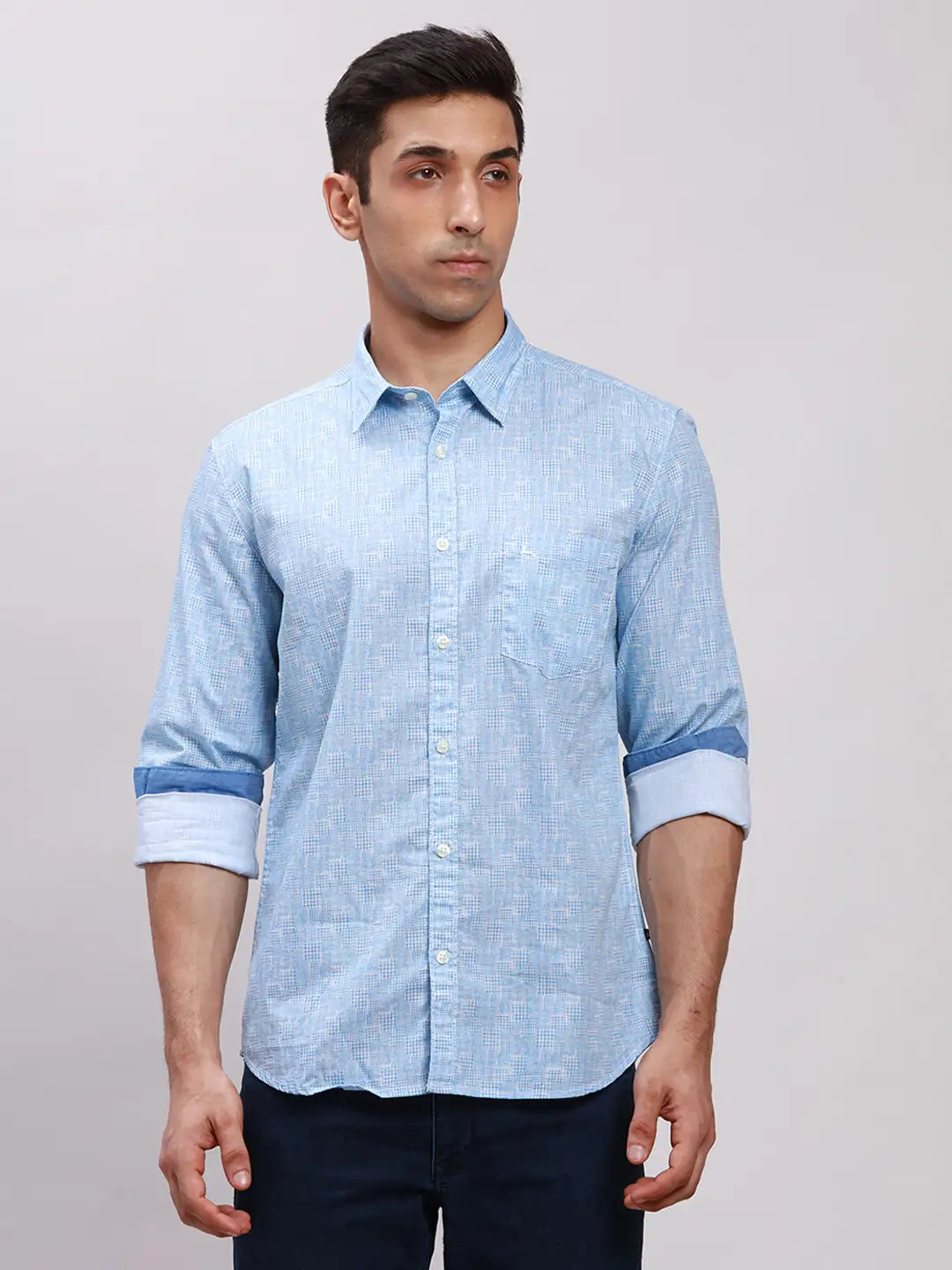Parx Men Blue Checks Slim Fit Cotton Full Sleeve Cut Away Collar Shirt