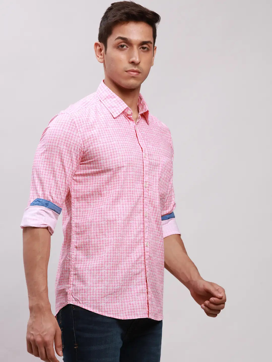 Men Grey Slim Fit Checks Cotton Full Sleeve Cut Away Collar Shirts