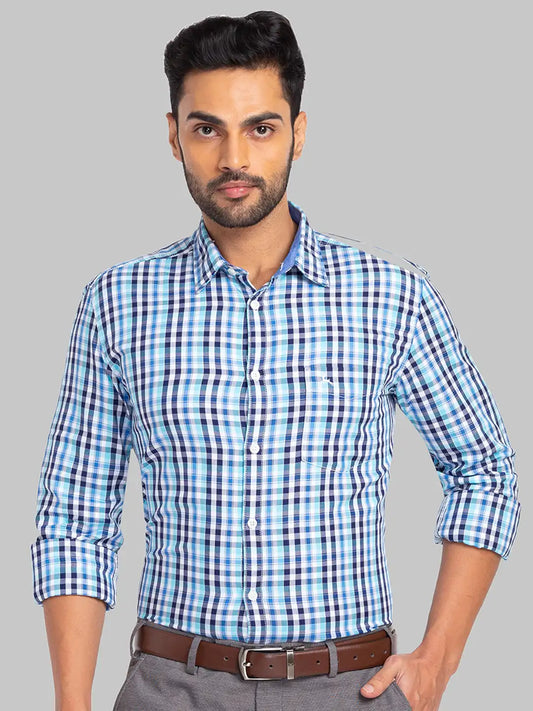 Men Red Slim Fit Solid  Cotton Full Sleeve Cutaway Collar Shirts