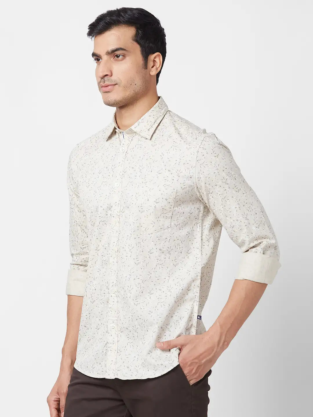 Parx Men White Solid Slim Fit Cotton Blend Full Sleeve Cutaway Collar Shirt